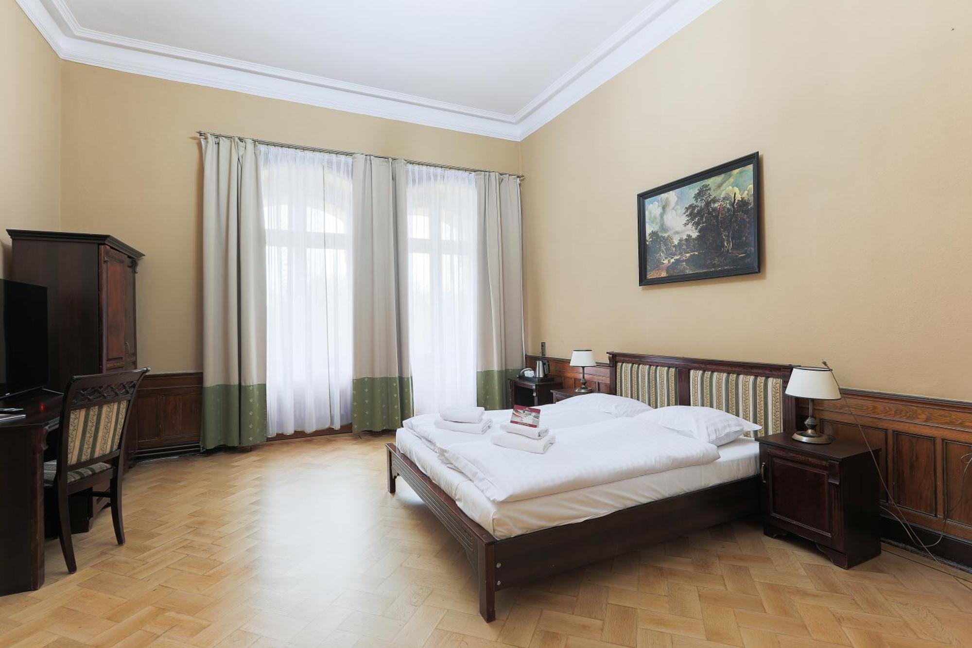 Moszna Zamek Hotel Buitenkant foto