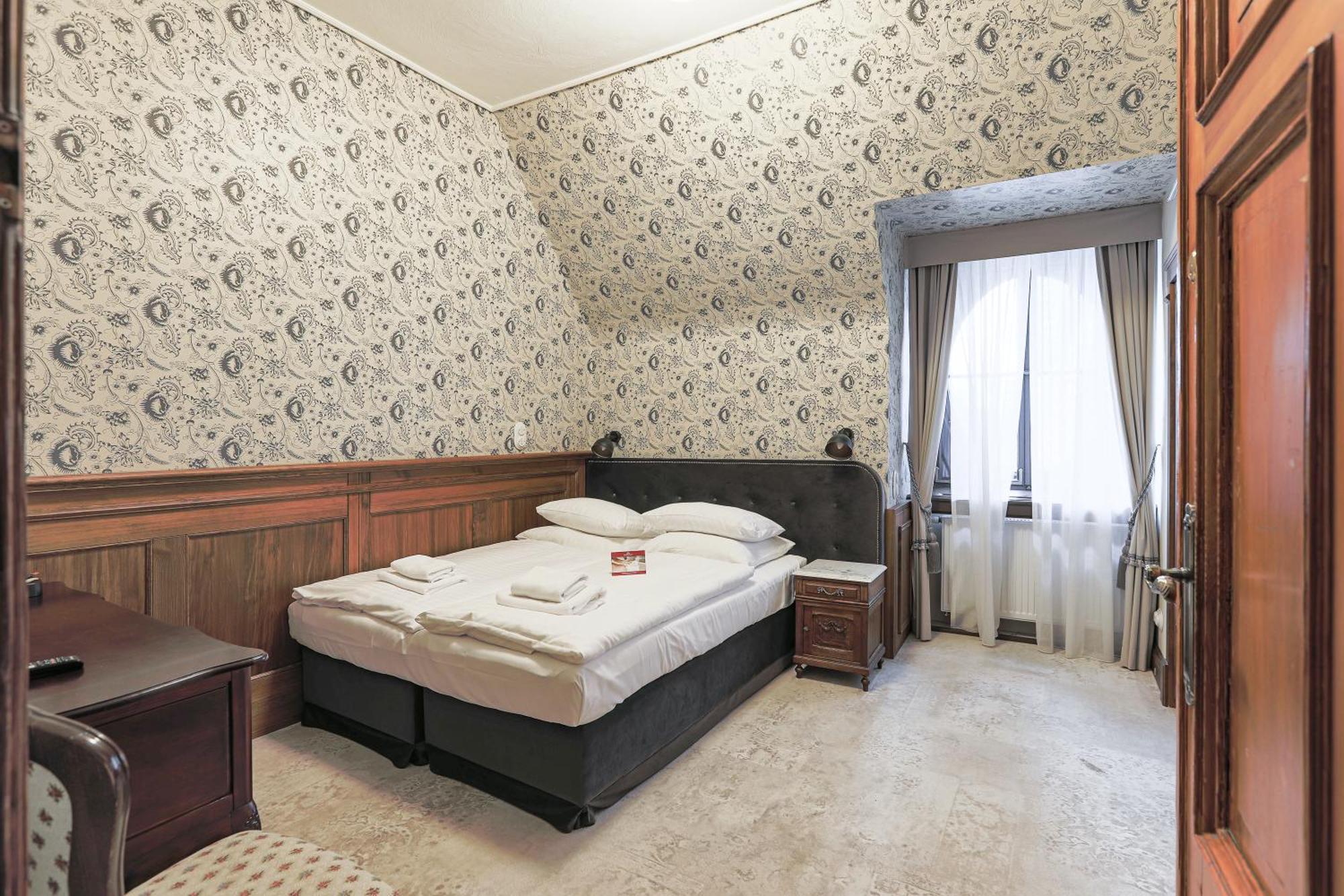 Moszna Zamek Hotel Buitenkant foto
