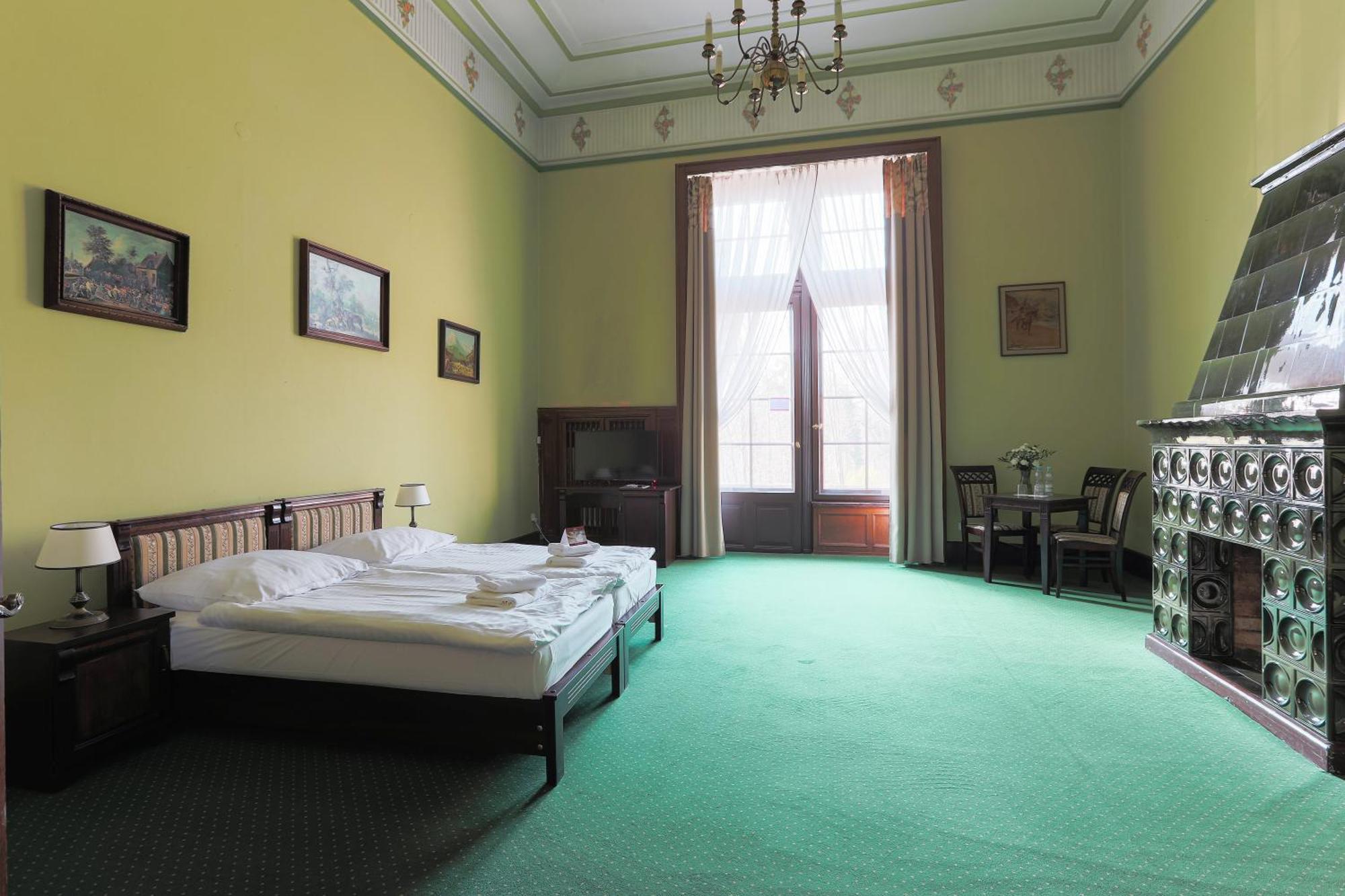 Moszna Zamek Hotel Buitenkant foto