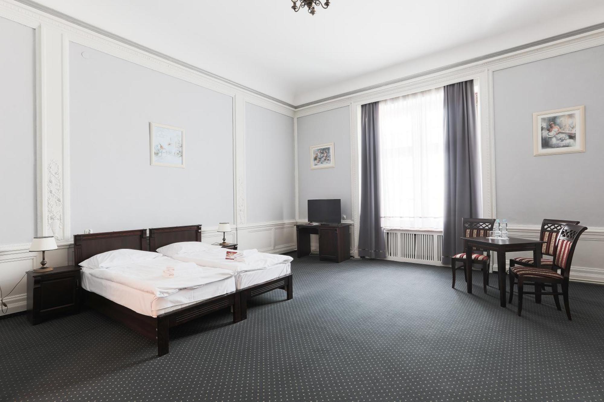 Moszna Zamek Hotel Buitenkant foto