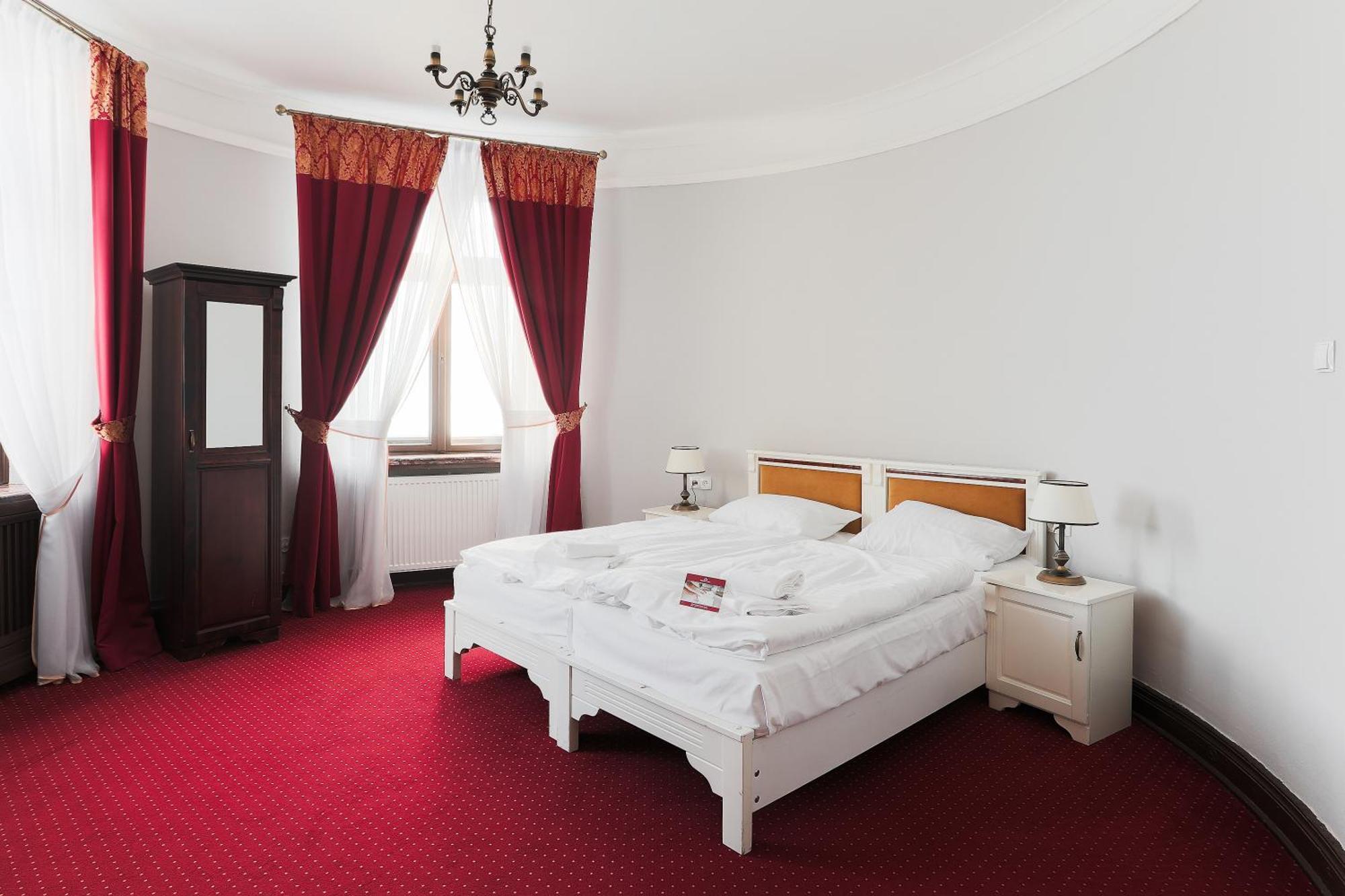 Moszna Zamek Hotel Buitenkant foto