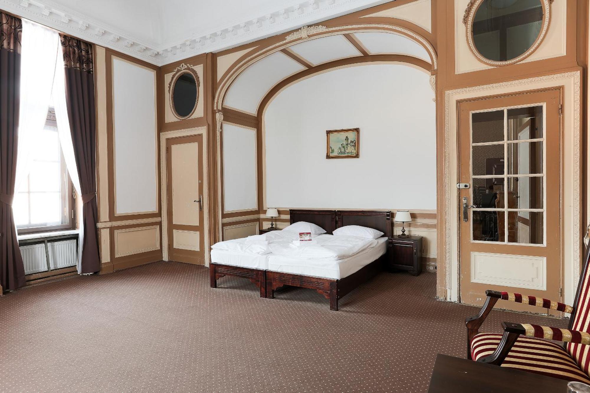 Moszna Zamek Hotel Buitenkant foto