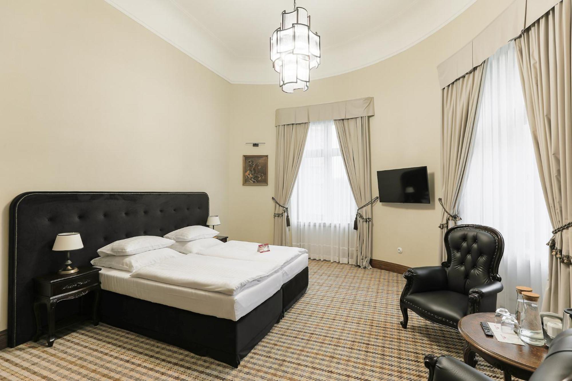 Moszna Zamek Hotel Buitenkant foto