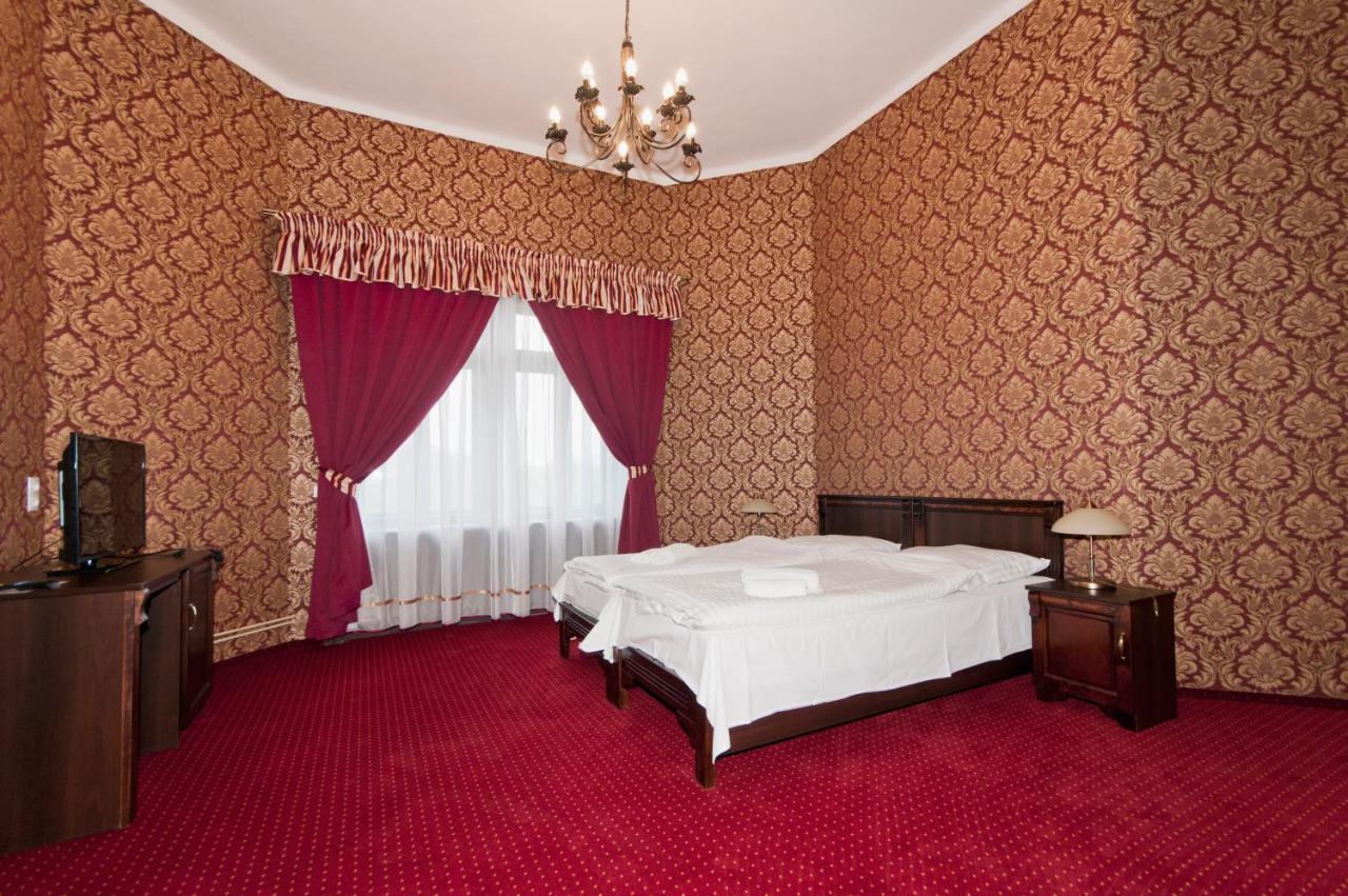 Moszna Zamek Hotel Buitenkant foto